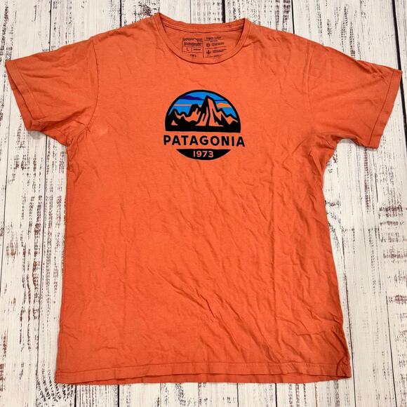 Patagonia Organic Cotton 1973 Logo Graphic T-Shirt Men’s L Orange Slim Fit - Picture 1 of 9